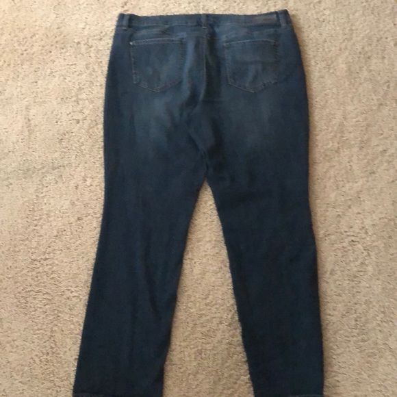 DKNY stretch SO HO skinny. SZ 16 - Picture 4 of 4